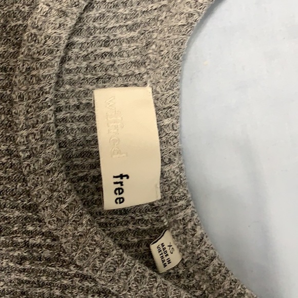 Aritzia Wilfred Free Top - Picture 2 of 2